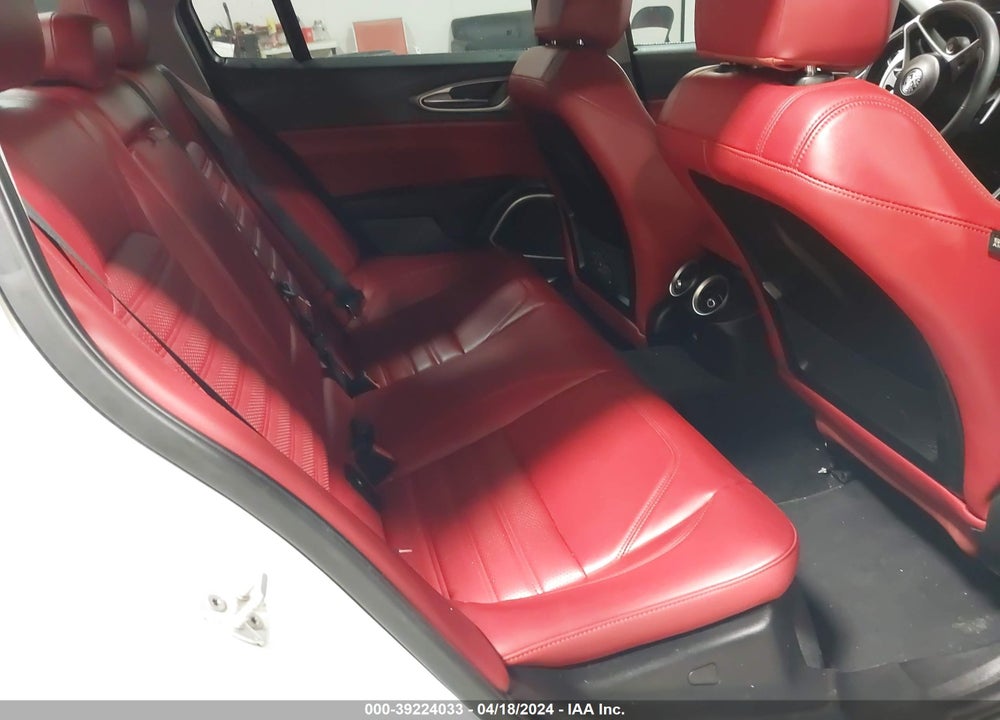 2017 ALFA ROMEO GIULIA TI AWD VIN: ZARFAEEN0H7556553