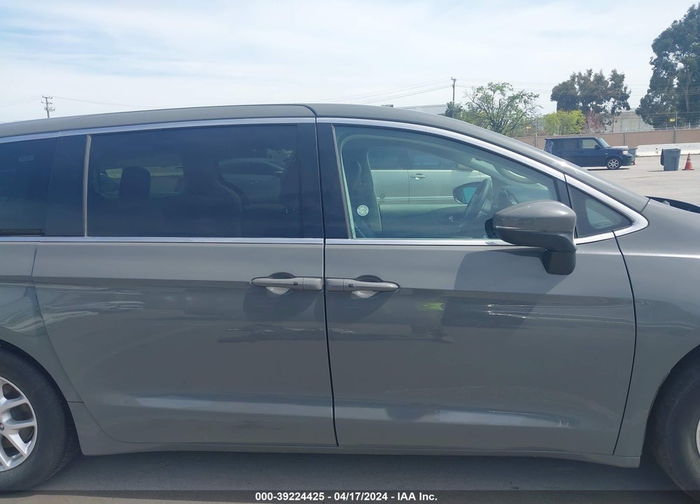2023 CHRYSLER PACIFICA TOURING L VIN: 2C4RC1BG6PR571412