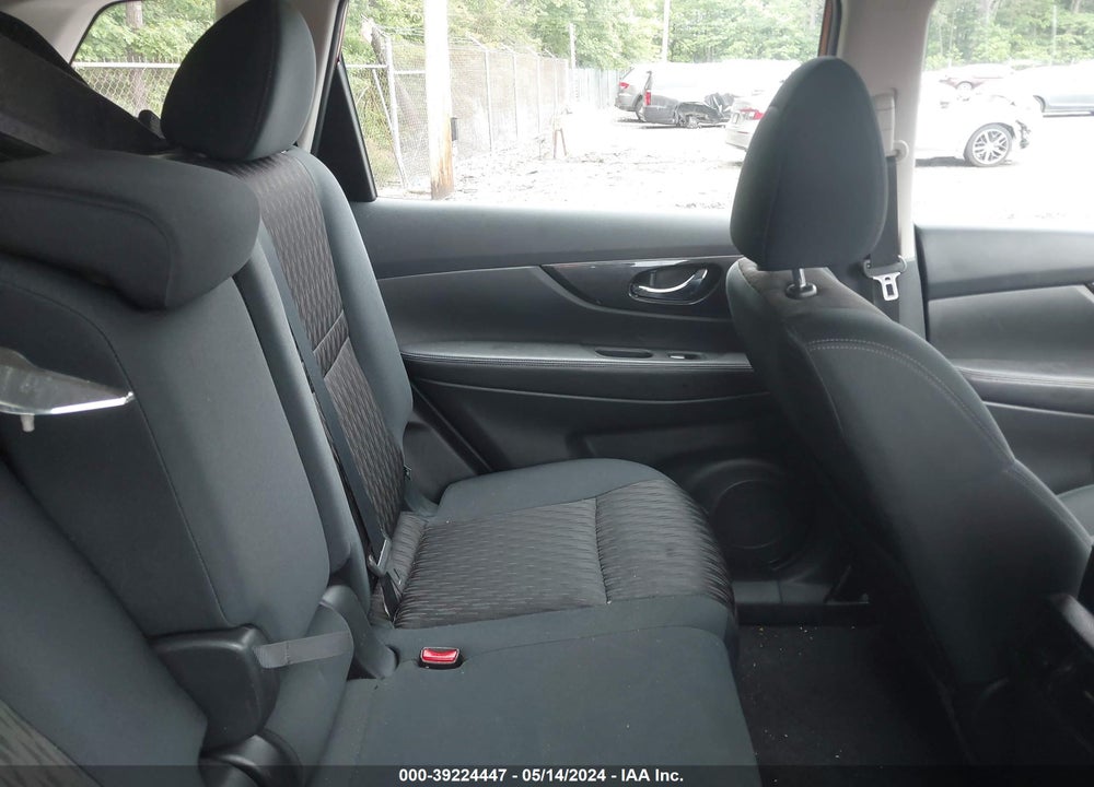 2017 NISSAN ROGUE S VIN: 5N1AT2MV4HC858655