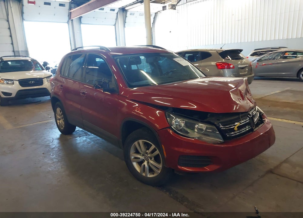 2015 VOLKSWAGEN TIGUAN S VIN: WVGBV7AX9FW070273