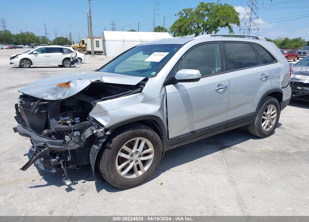 2015 KIA SORENTO LX VIN: 5XYKT3A63FG581159