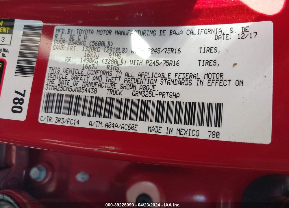 2018 TOYOTA TACOMA SR5 V6 VIN: 3TMAZ5CN5JM054438