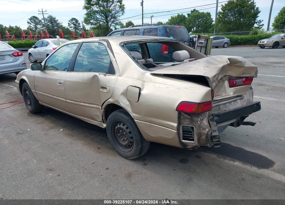 1999 TOYOTA CAMRY LE VIN: 4T1BG22K0XU402307