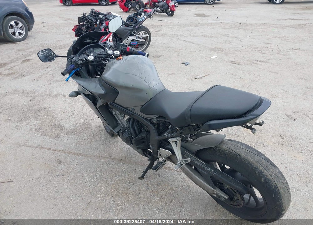 2014 HONDA CBR650 F VIN: MLHRC7407E5000733