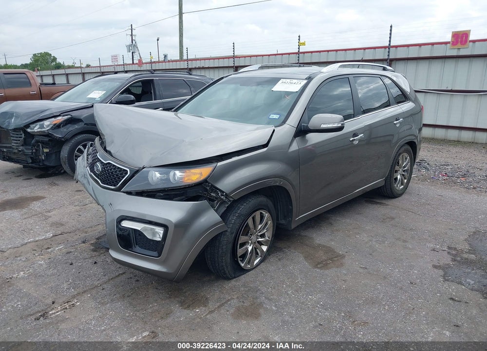 2013 KIA SORENTO SX VIN: 5XYKW4A27DG369887