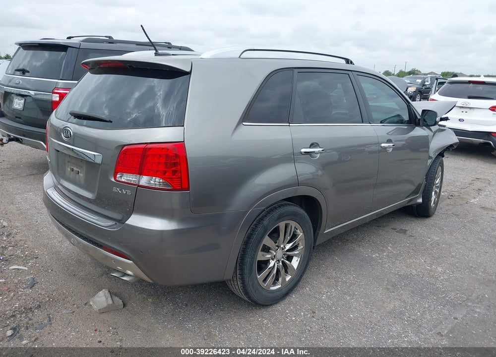 2013 KIA SORENTO SX VIN: 5XYKW4A27DG369887