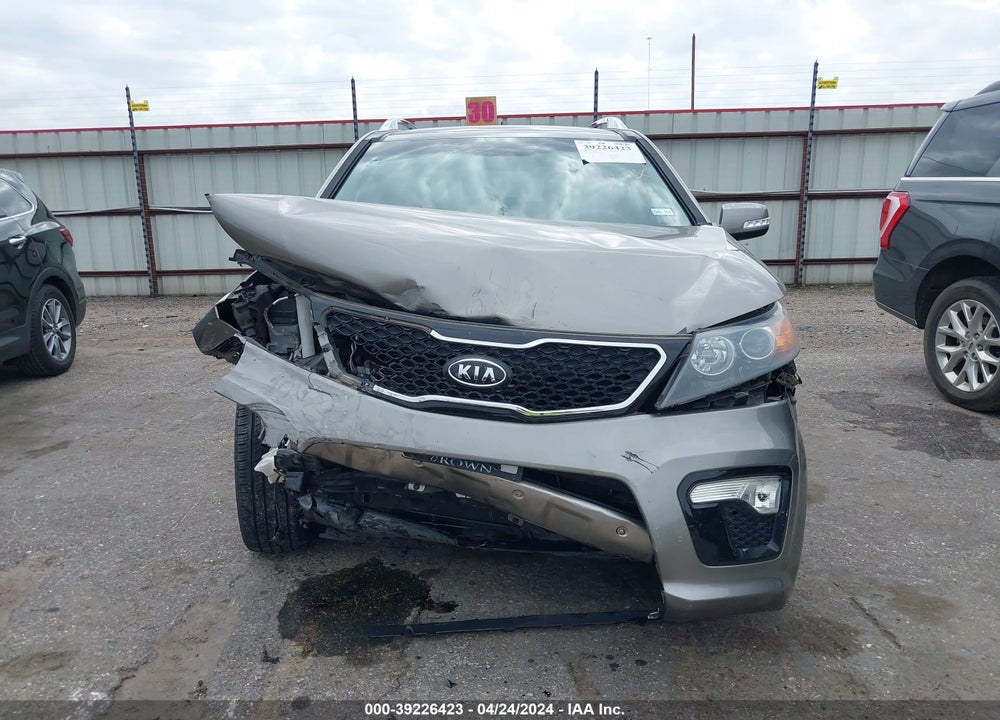 2013 KIA SORENTO SX VIN: 5XYKW4A27DG369887