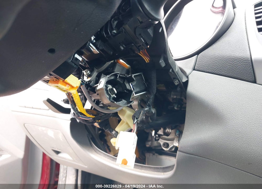 2015 HYUNDAI ELANTRA SE VIN: 5NPDH4AE4FH588167