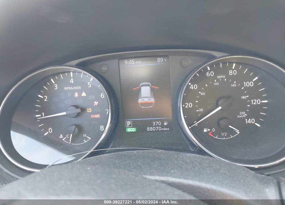 2018 NISSAN ROGUE SV VIN: KNMAT2MV9JP518775