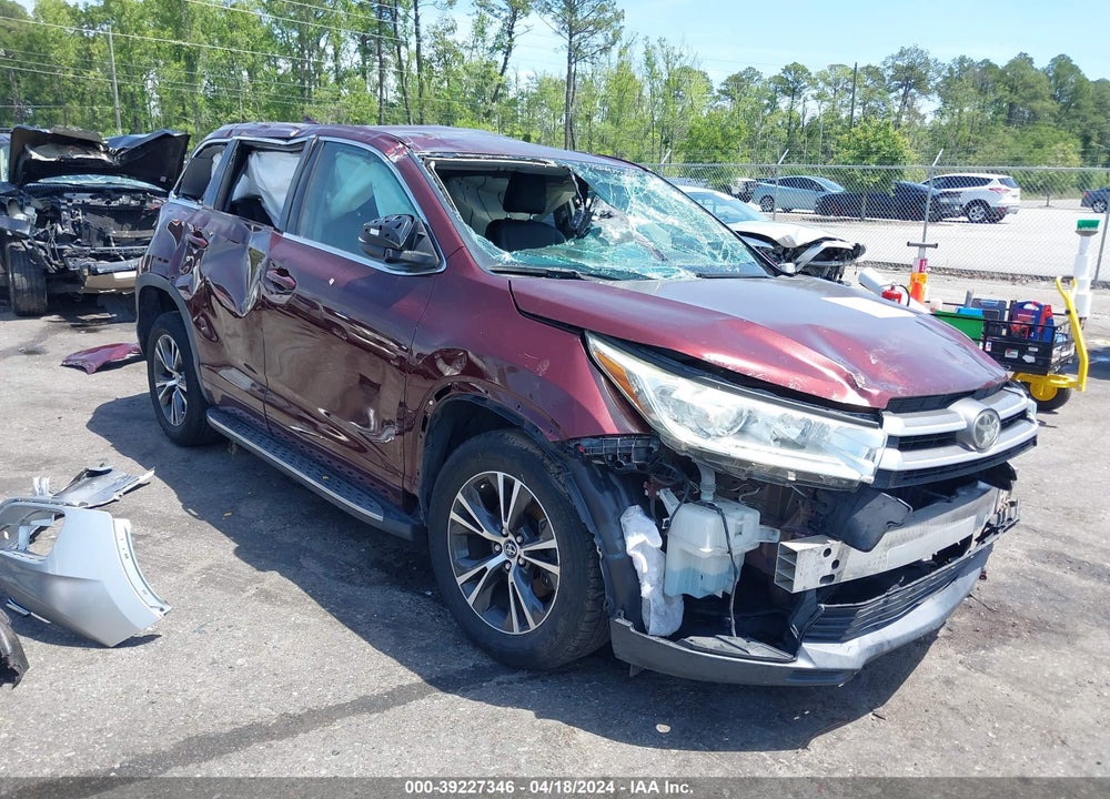 2018 TOYOTA HIGHLANDER LE PLUS VIN: 5TDZZRFH8JS242080