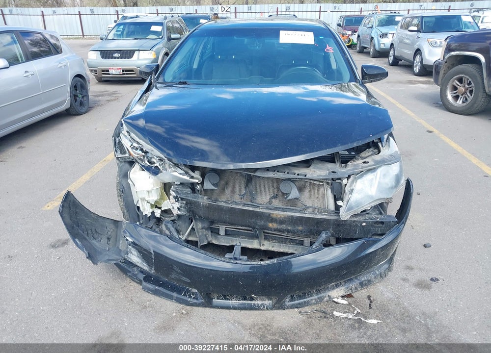 2014 TOYOTA CAMRY SE VIN: 4T1BF1FK2EU740599