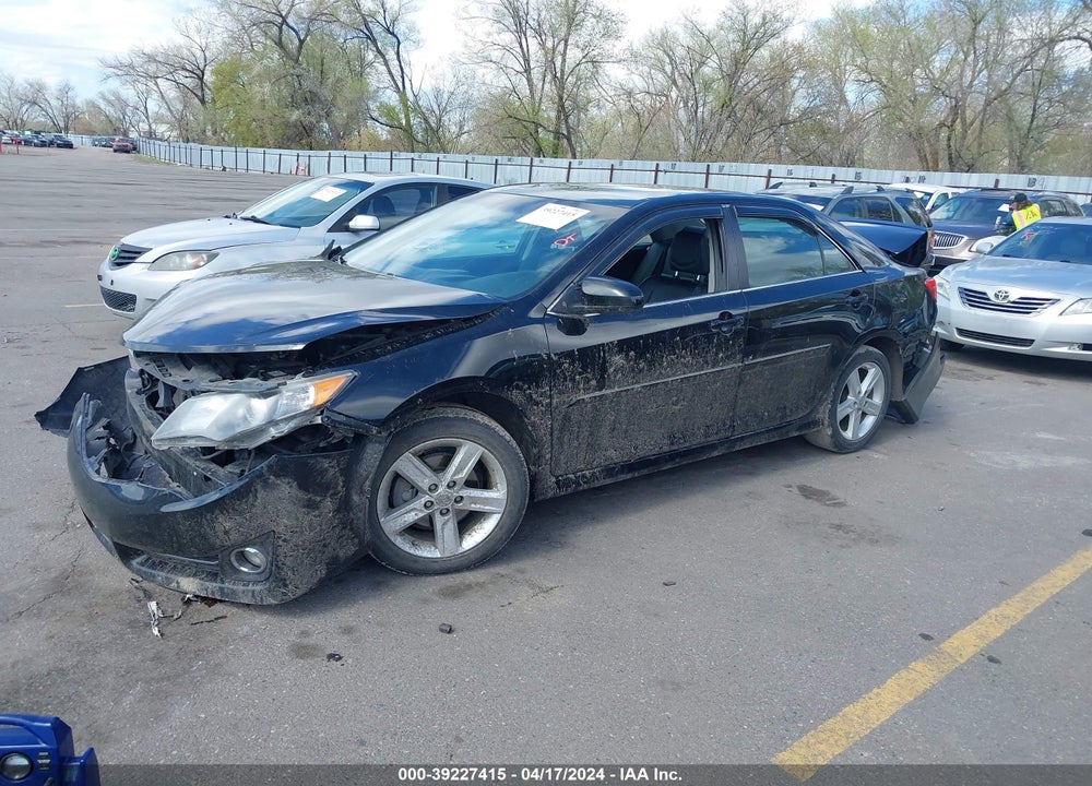 2014 TOYOTA CAMRY SE VIN: 4T1BF1FK2EU740599