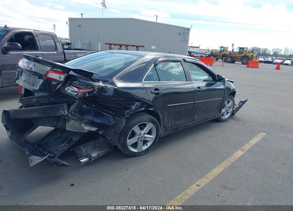 2014 TOYOTA CAMRY SE VIN: 4T1BF1FK2EU740599