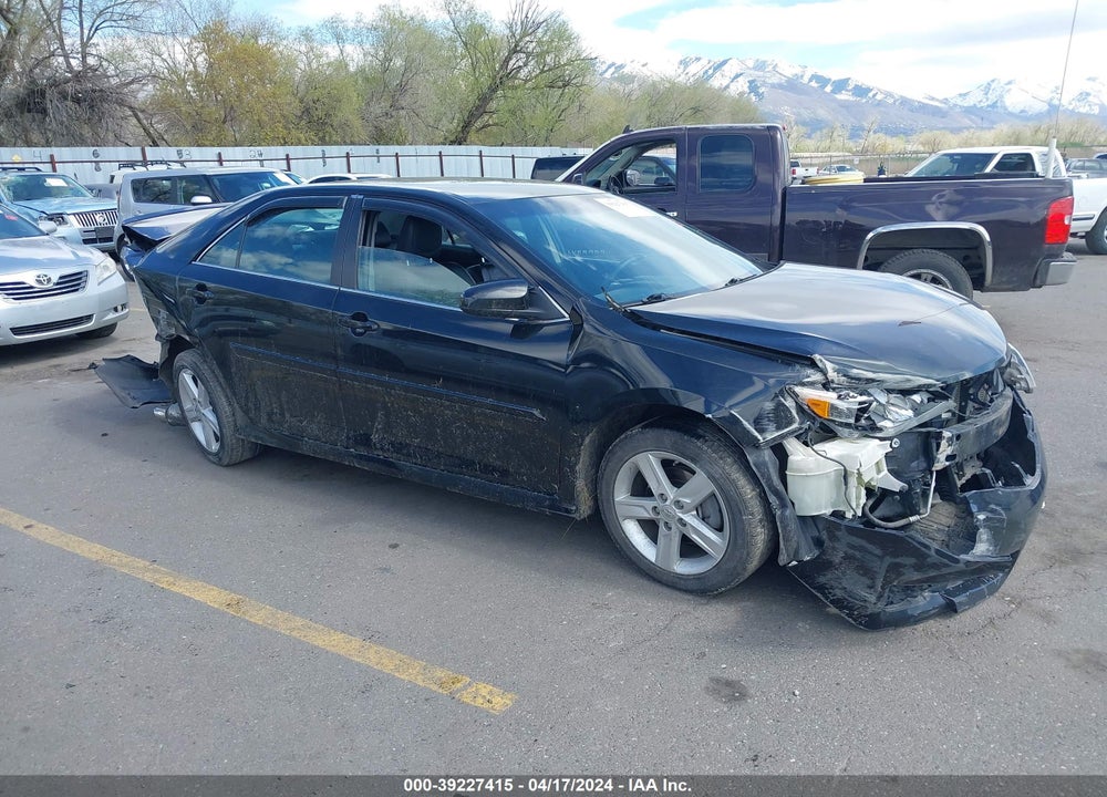 2014 TOYOTA CAMRY SE VIN: 4T1BF1FK2EU740599