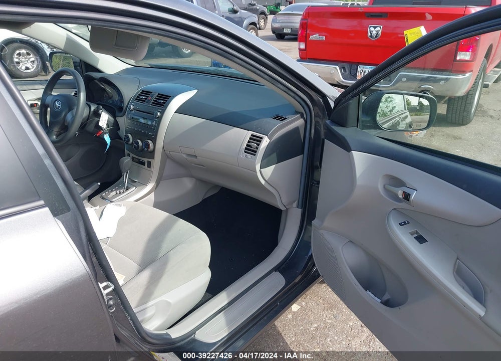 2011 TOYOTA COROLLA LE VIN: 2T1BU4EE9BC703582