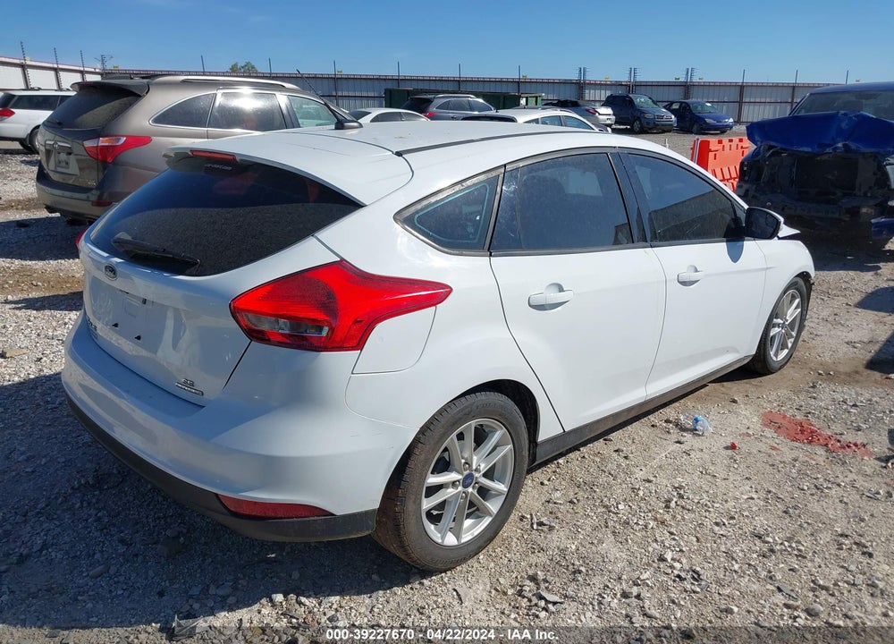 2016 FORD FOCUS SE VIN: 1FADP3K21GL253078