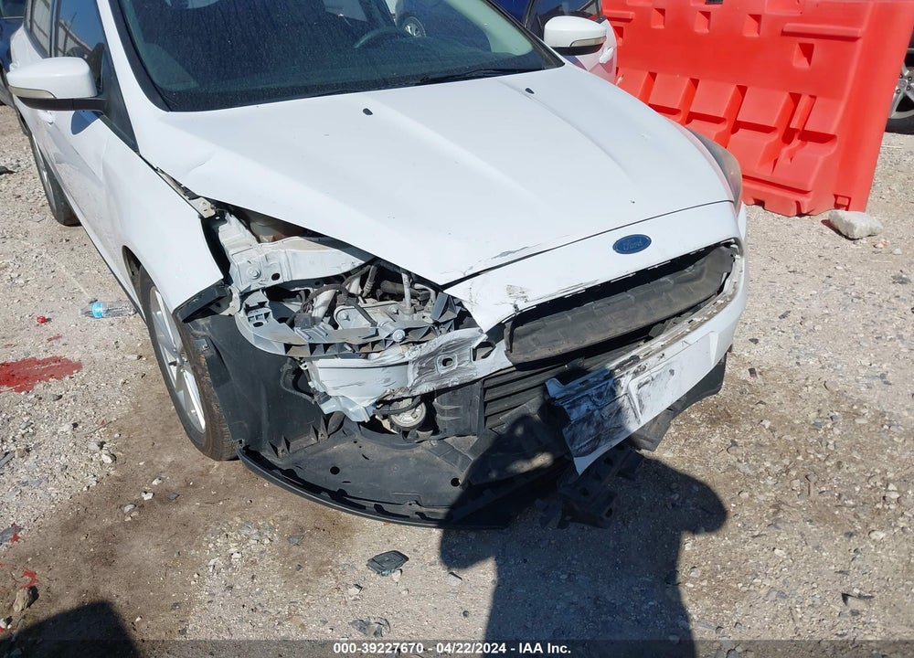 2016 FORD FOCUS SE VIN: 1FADP3K21GL253078