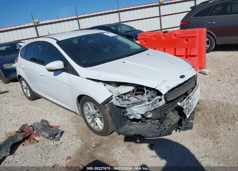 2016 FORD FOCUS SE VIN: 1FADP3K21GL253078