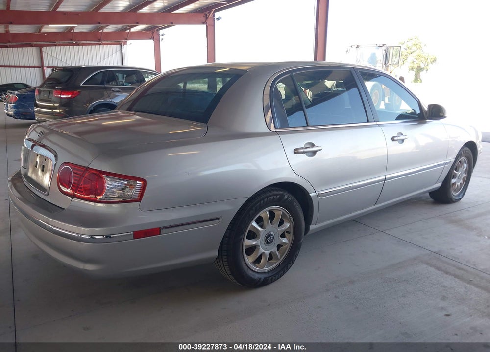 2004 KIA AMANTI VIN: KNALD124945021474