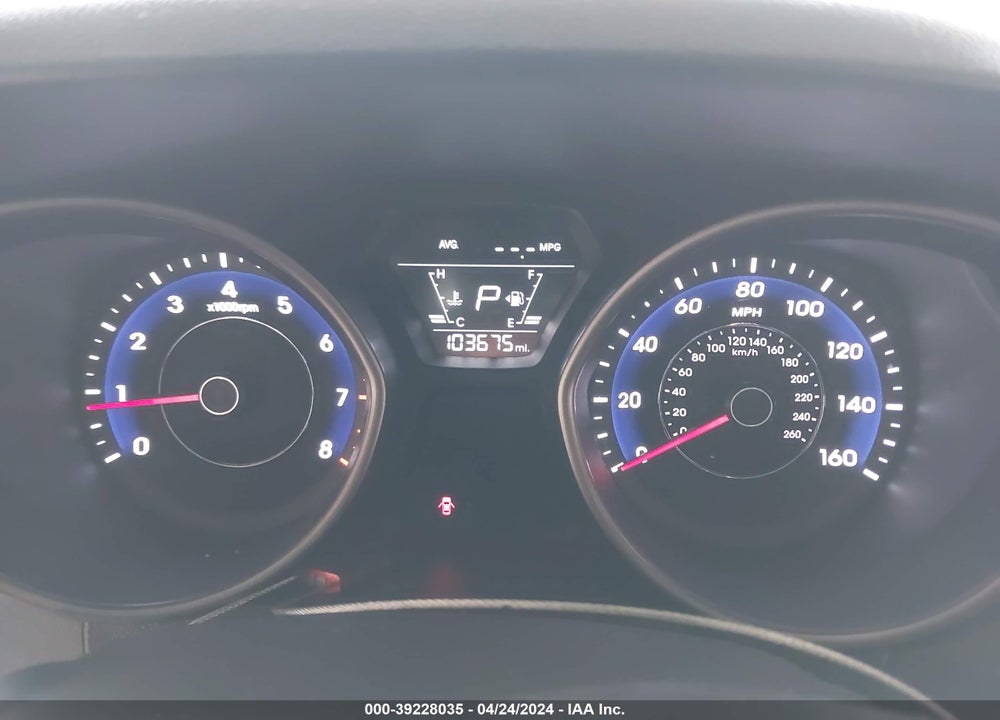 2015 HYUNDAI ELANTRA SE VIN: 5NPDH4AE8FH586597