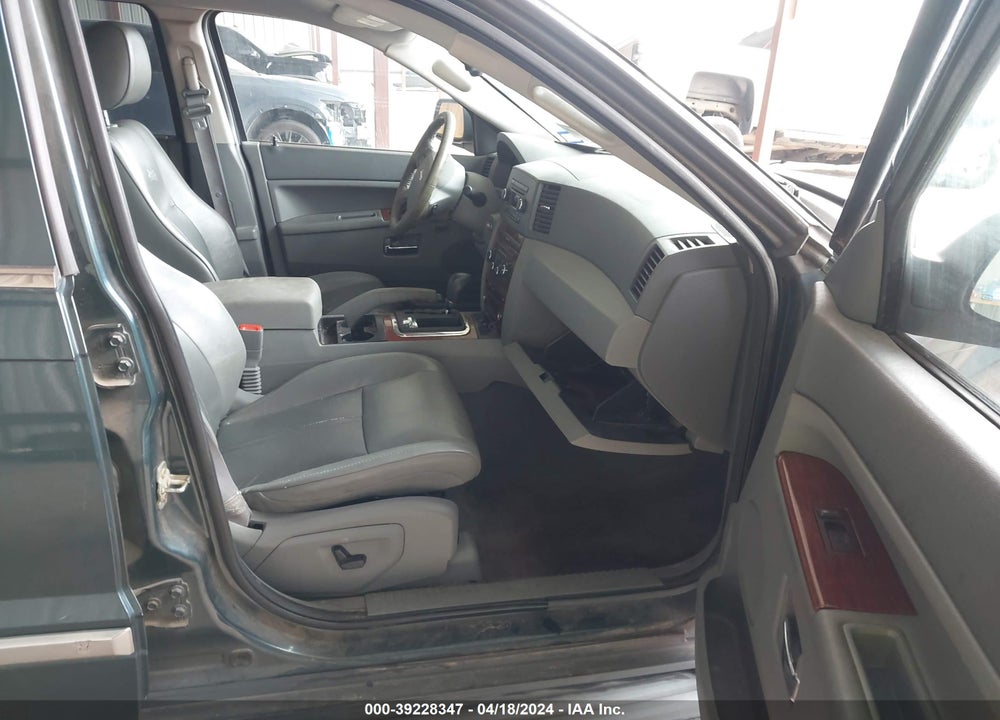 2005 JEEP GRAND CHEROKEE LIMITED VIN: 1J4HR58N65C548526