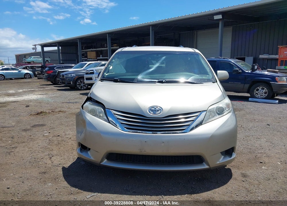 2017 TOYOTA SIENNA LE 7 PASSENGER VIN: 5TDKZ3DC3HS894900