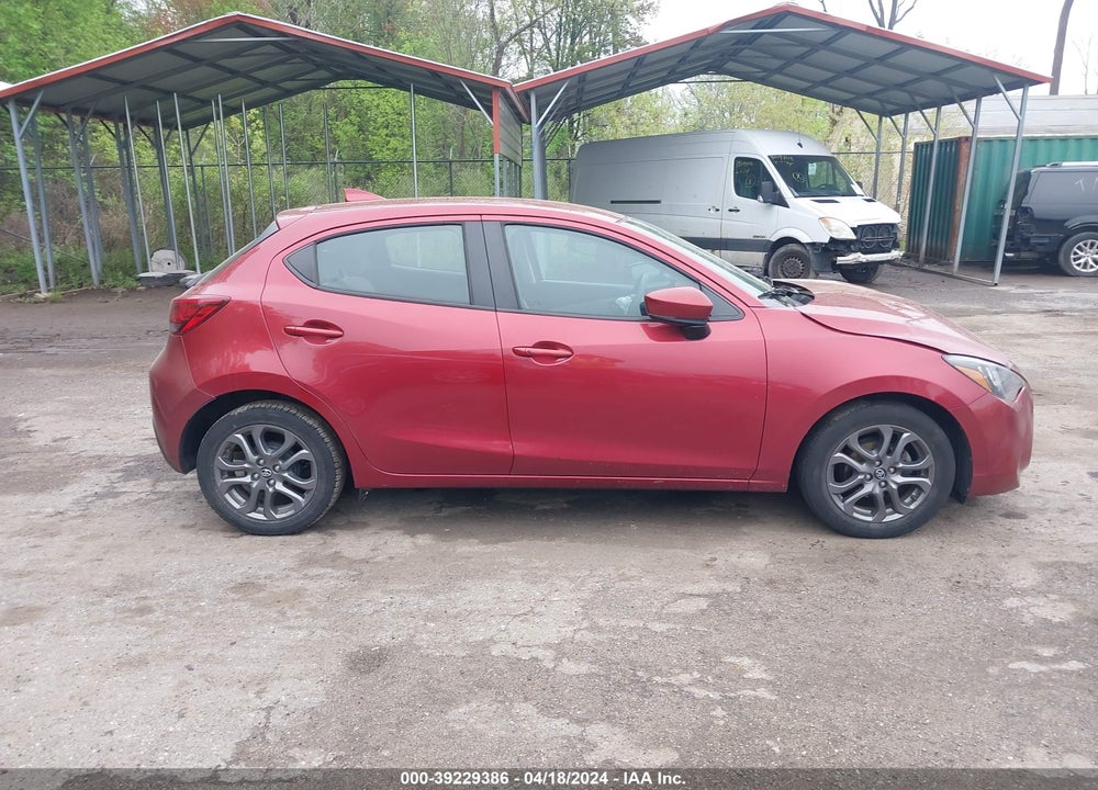 2020 TOYOTA YARIS LE VIN: 3MYDLBJV4LY702414