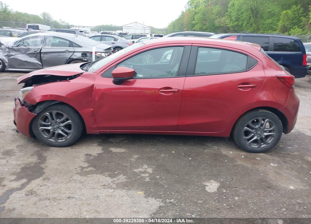 2020 TOYOTA YARIS LE VIN: 3MYDLBJV4LY702414