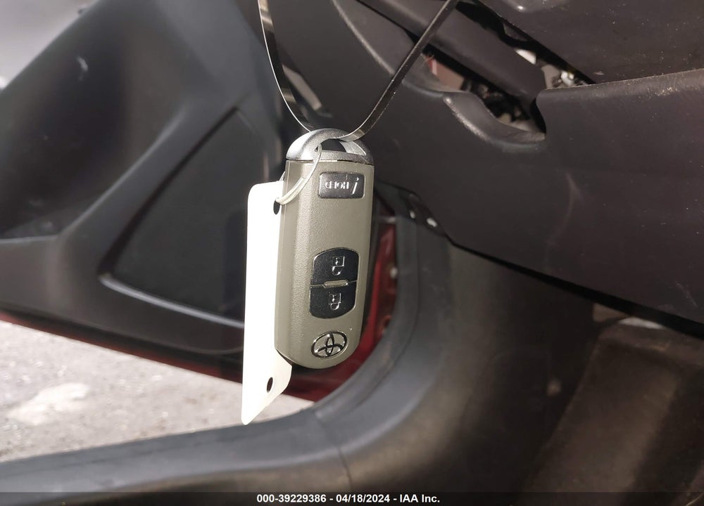 2020 TOYOTA YARIS LE VIN: 3MYDLBJV4LY702414
