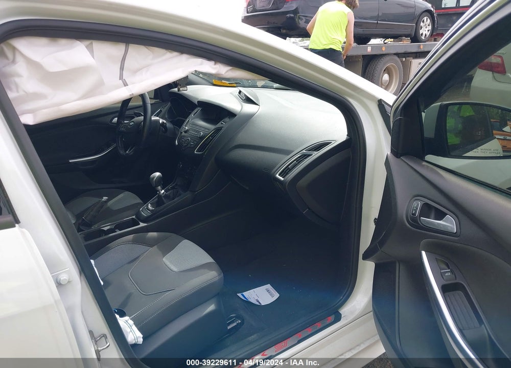 2018 FORD FOCUS ST VIN: 1FADP3L95JL232950