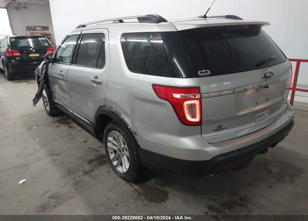 2011 FORD EXPLORER XLT VIN: 1FMHK8D86BGA01929