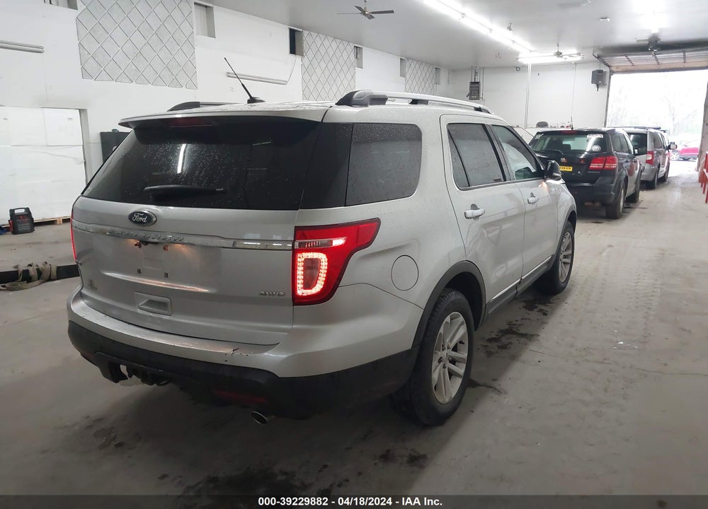 2011 FORD EXPLORER XLT VIN: 1FMHK8D86BGA01929