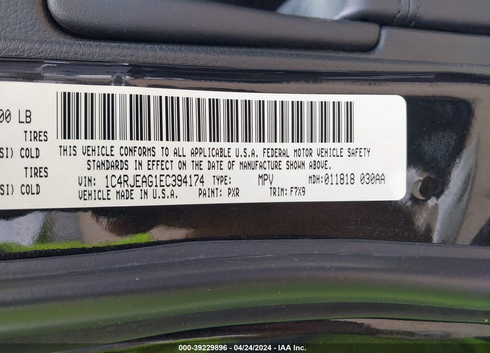 2014 JEEP GRAND CHEROKEE LAREDO VIN: 1C4RJEAG1EC394174