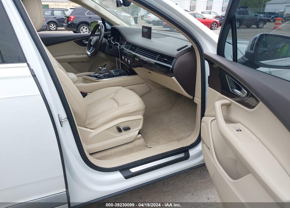 2017 AUDI Q7 3.0T PREMIUM VIN: WA1LAAF70HD029081