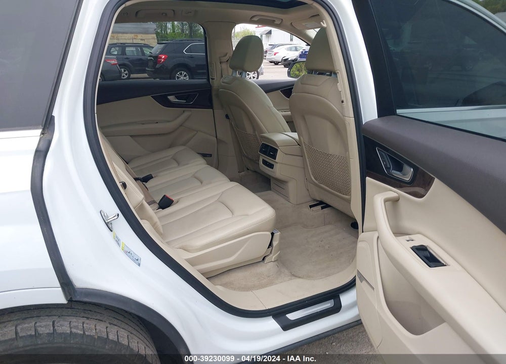 2017 AUDI Q7 3.0T PREMIUM VIN: WA1LAAF70HD029081