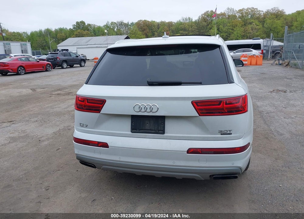 2017 AUDI Q7 3.0T PREMIUM VIN: WA1LAAF70HD029081