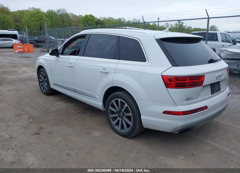 2017 AUDI Q7 3.0T PREMIUM VIN: WA1LAAF70HD029081