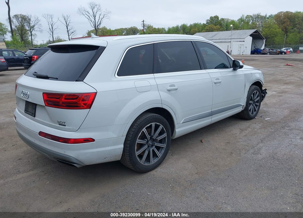 2017 AUDI Q7 3.0T PREMIUM VIN: WA1LAAF70HD029081
