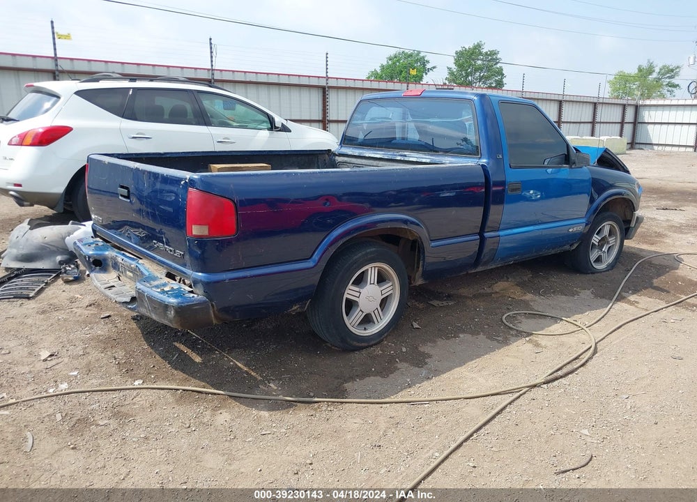 1998 CHEVROLET S-10 LS FLEETSIDE VIN: 1GCCS1445W8205754