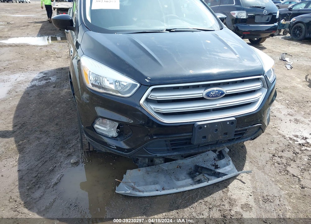 2018 FORD ESCAPE SE VIN: 1FMCU9GD8JUB78484