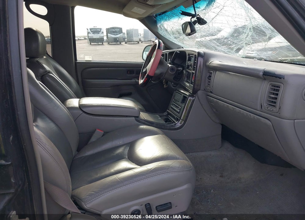 2004 GMC YUKON DENALI VIN: 1GKEK63U04J228120