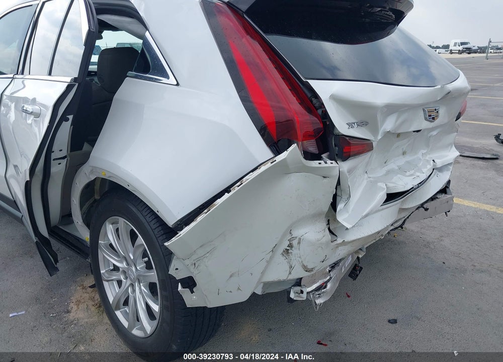 2020 CADILLAC XT4 VIN: 1GYAZAR44LF039188