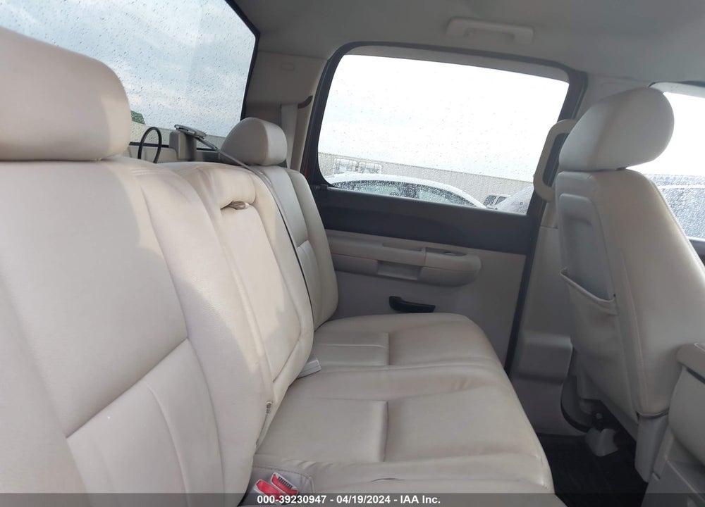 2011 CHEVROLET SILVERADO 1500 LT VIN: 3GCPKSE35BG265034