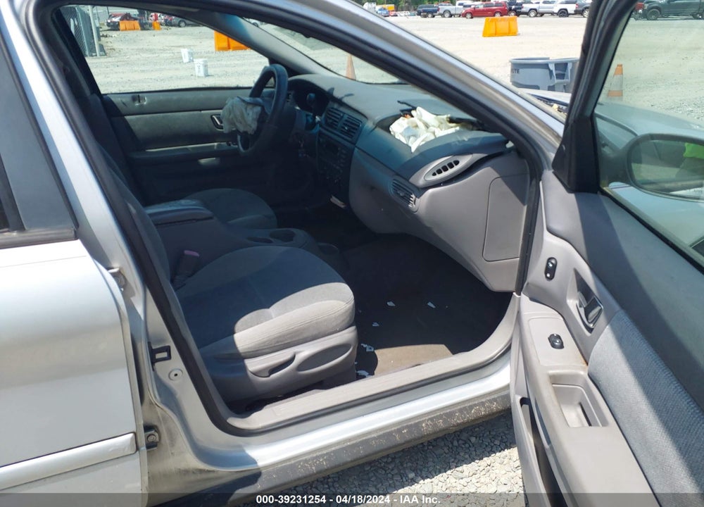 2001 FORD TAURUS SE VIN: 1FAFP53U31A135606