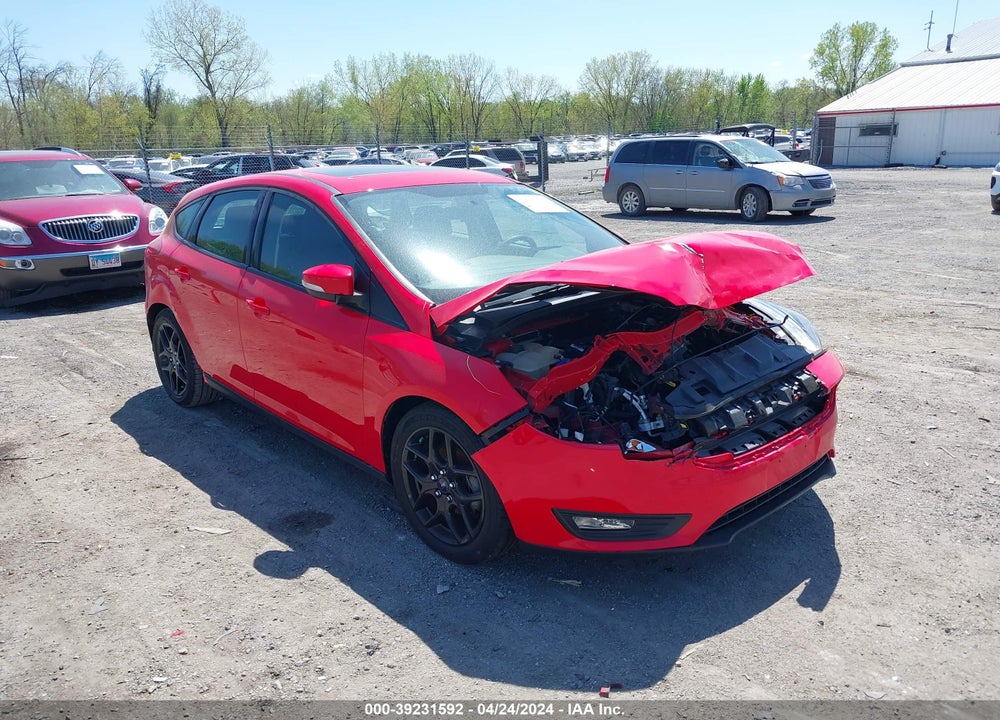 2016 FORD FOCUS SE VIN: 1FADP3K23GL390247
