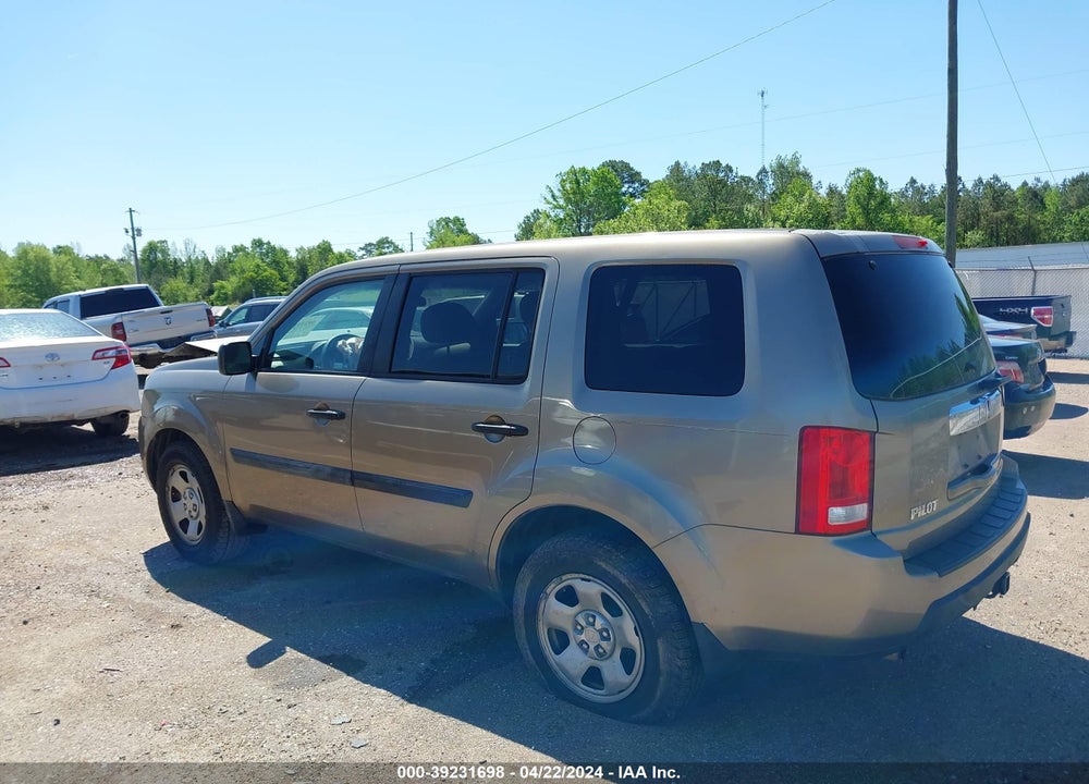 2011 HONDA PILOT LX VIN: 5FNYF3H23BB016366