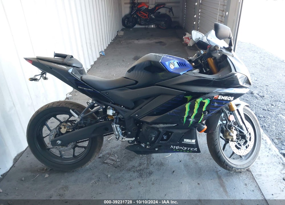 2020 YAMAHA YZFR3 A VIN: MH3RH18Y4LK002828