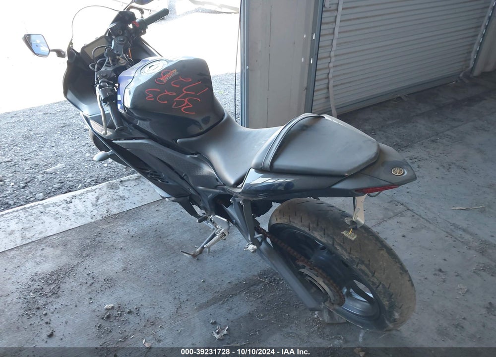2020 YAMAHA YZFR3 A VIN: MH3RH18Y4LK002828
