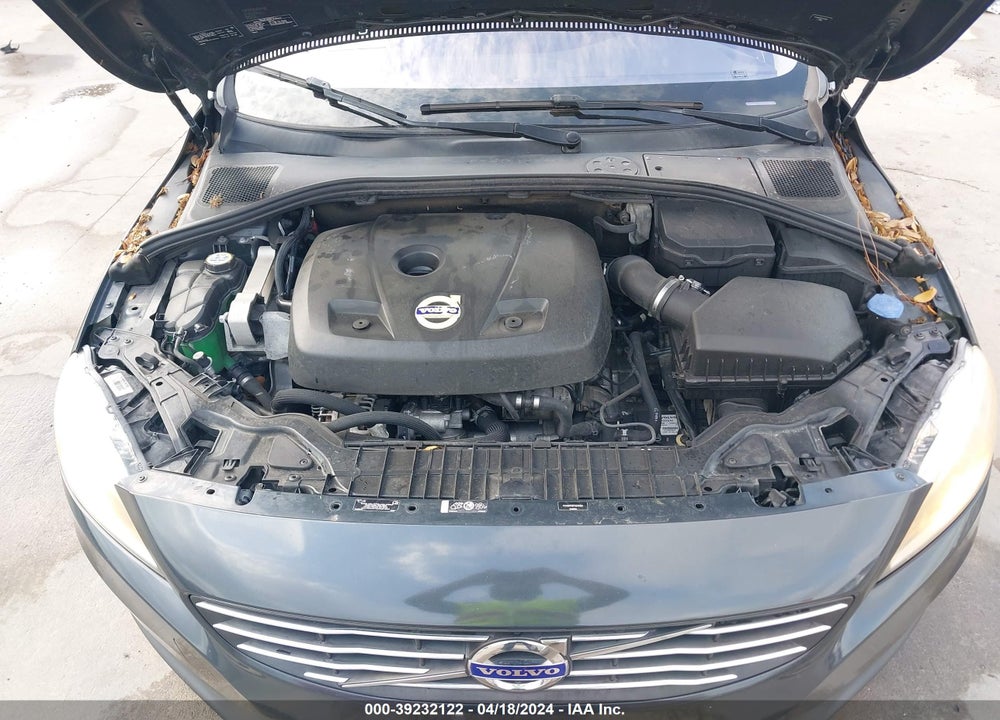 2015 VOLVO S60 VIN: YV140MFB7F2315354