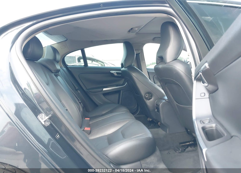 2015 VOLVO S60 VIN: YV140MFB7F2315354